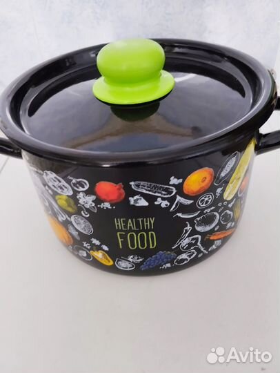 Новая кастрюля эмалированная