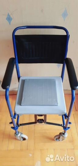 Инвалидное кресло с туалетом