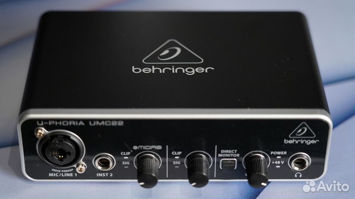 Аудиоинтерфейс Вehringer U-рнoria uмс22