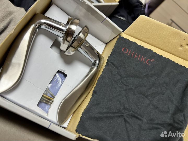 Дверная ручка