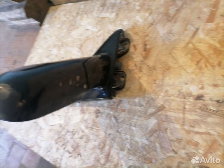 Зеркало заднего вида левое и правое додж караван