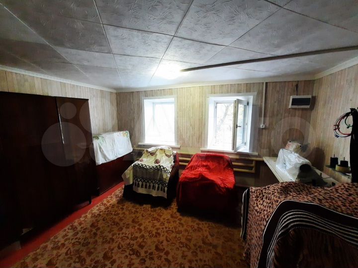 Дом 35 м² на участке 4 сот.