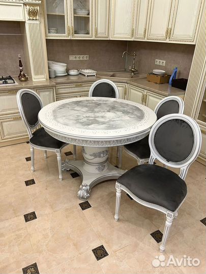 Стол \ стол в наличии