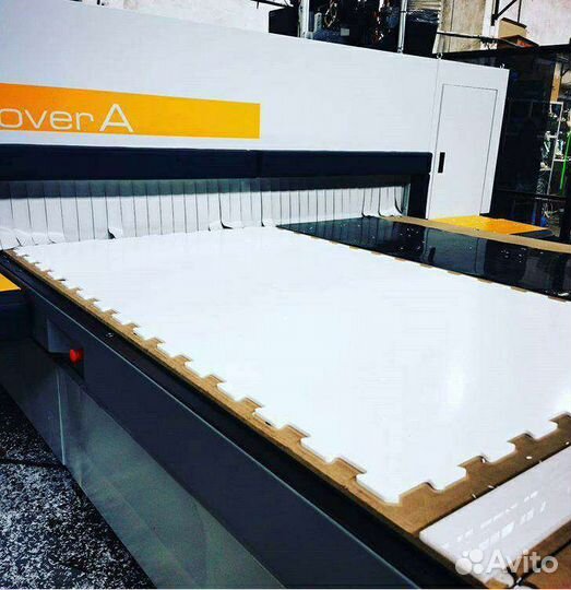 Искусственный лед