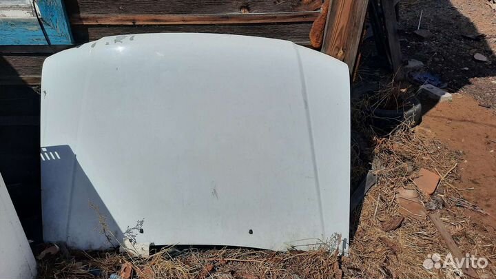 Капот на субару