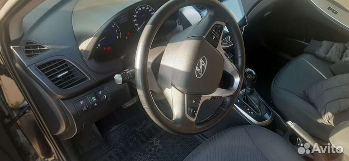 Hyundai Solaris 1.6 AT, 2016, 132 000 км