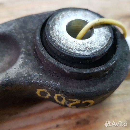 Рычаг подвески задний левый Mercedes-Benz C200