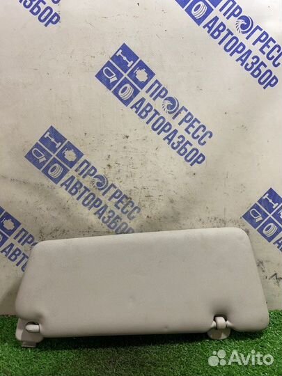 Козырек солнцезащитный передний левый Renault