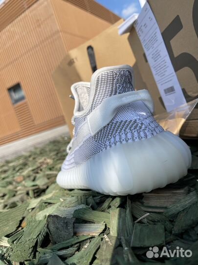 Кроссови Yeezy Boost 350