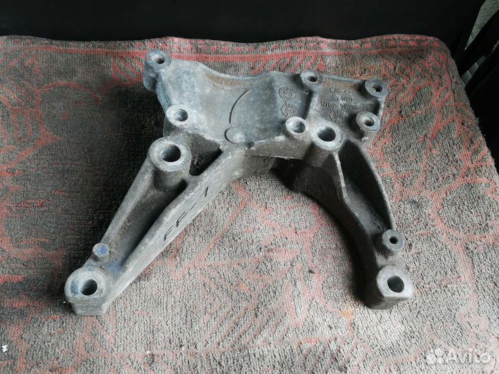 Кронштейн генератора Форд Фокус 1