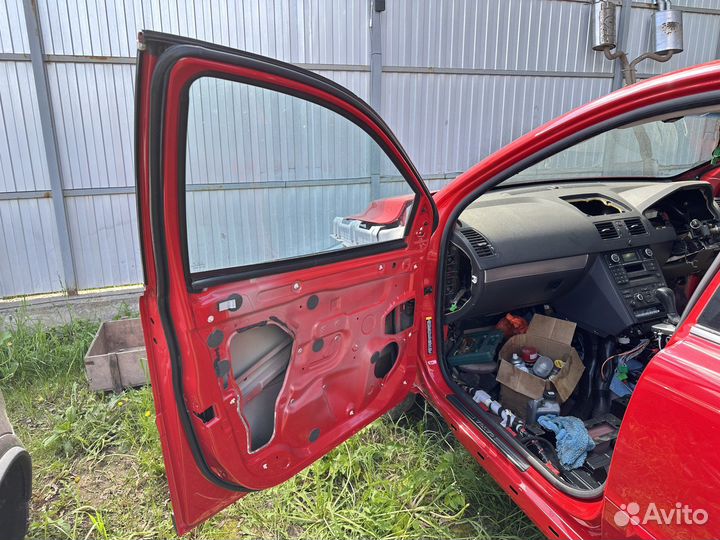 Дверь передняя левая Volvo XC90