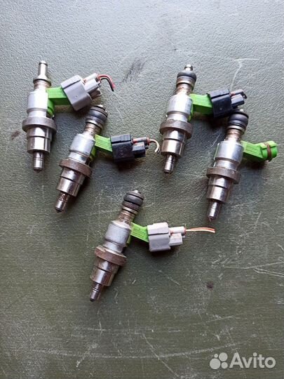 Форсунка бензиновая Toyota 1az-fse 2az-fse