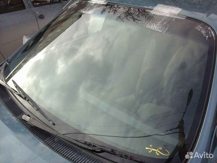 Лобовое стекло Mitsubishi Outlander 2012-15