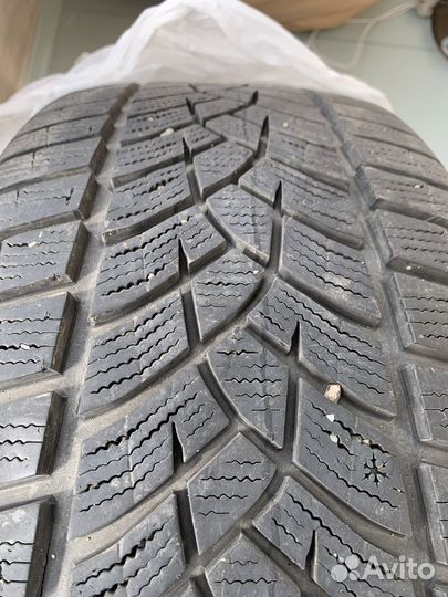 Goodyear UltraGrip Performance Gen-1 235/45 R18 98V