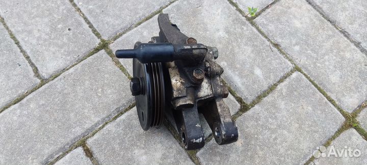 Насос гур Hyundai Elantra III XD