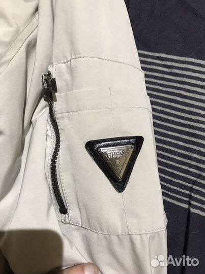 Бомбер Guess