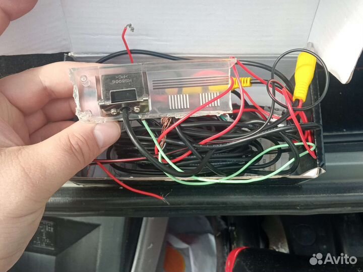 Автомобильная камера заднего хода