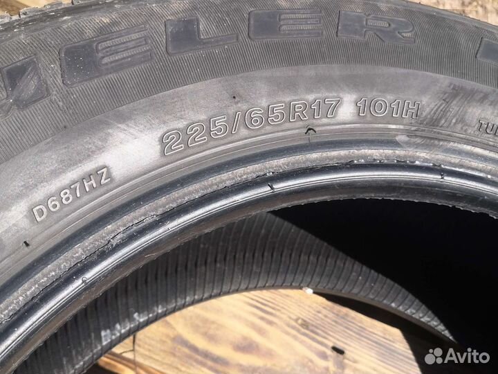 Bridgestone Dueler H/T 687 225/65 R17