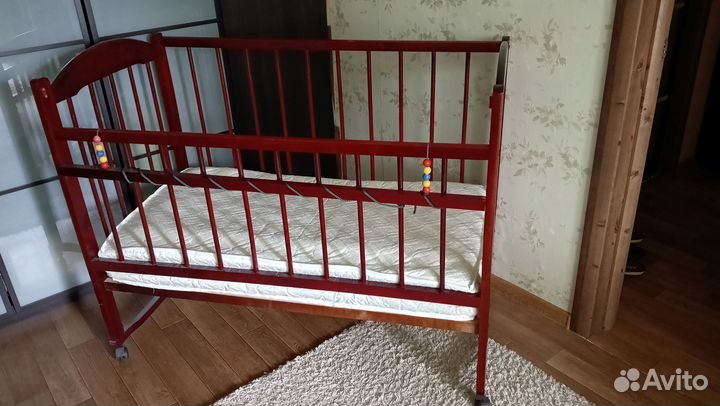 Детская кроватка