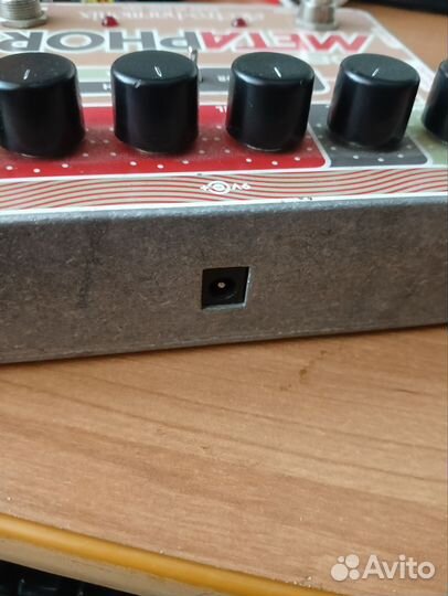 Педаль Electro Harmonix bass metaphors