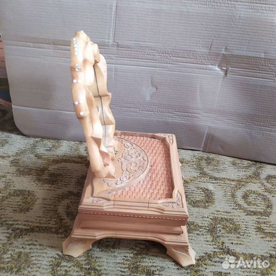 Шкатулка для ювелирных украшений