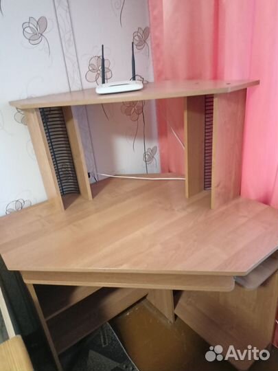 Стол компьютерный