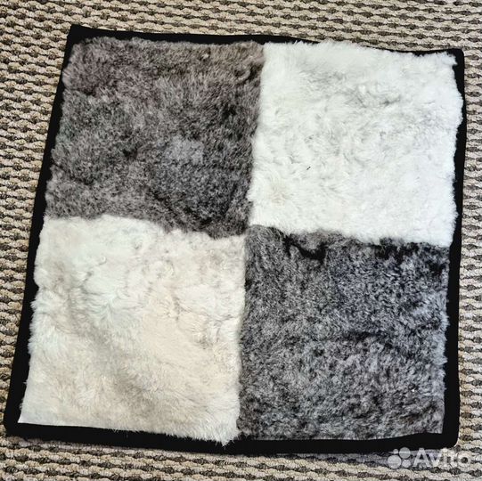 Меховые коврики