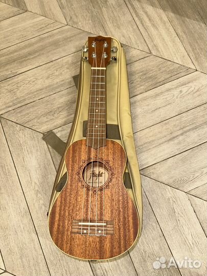 Укулеле flight