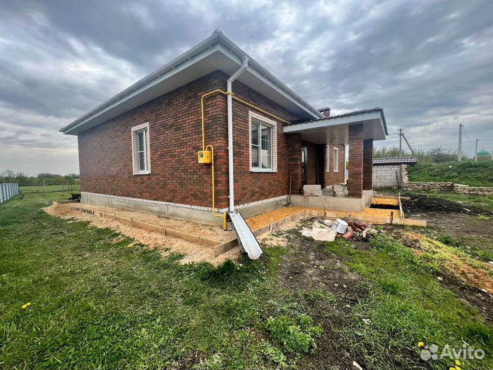 Бригада строителей