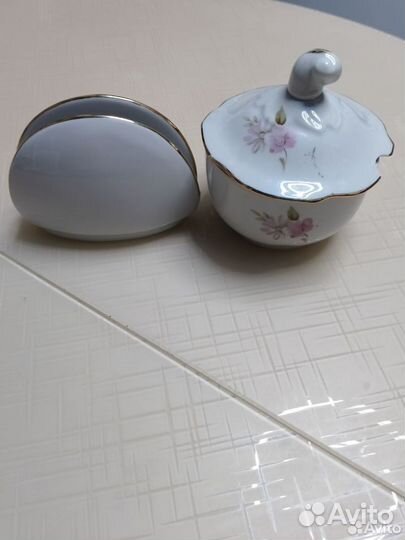 Фарфоровая сахарница
