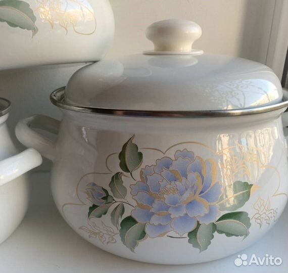 Набор эмалированных кастрюль пионы. 2,3,4 л