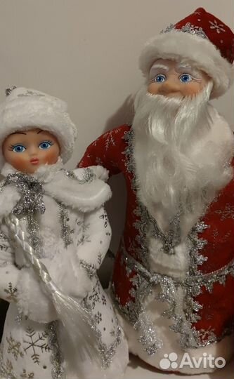 Дед Мороз и Снегурочка под елку