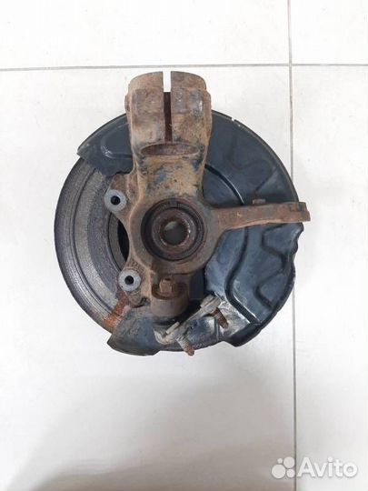 Кулак поворотный передний правый Volkswagen Polo M