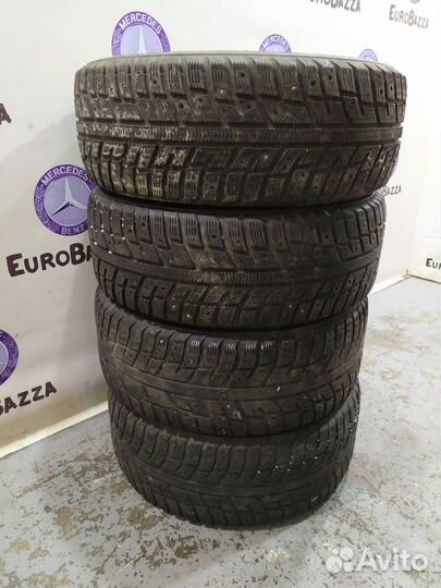 Kumho I'Zen KW22 215/55 R16