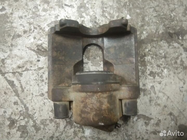 Суппорт тормозной передний Форд Фьюжн