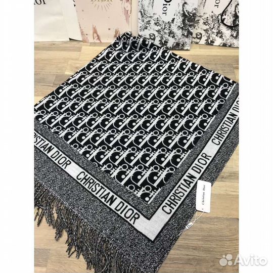 Палантин, шарф, платок Dior