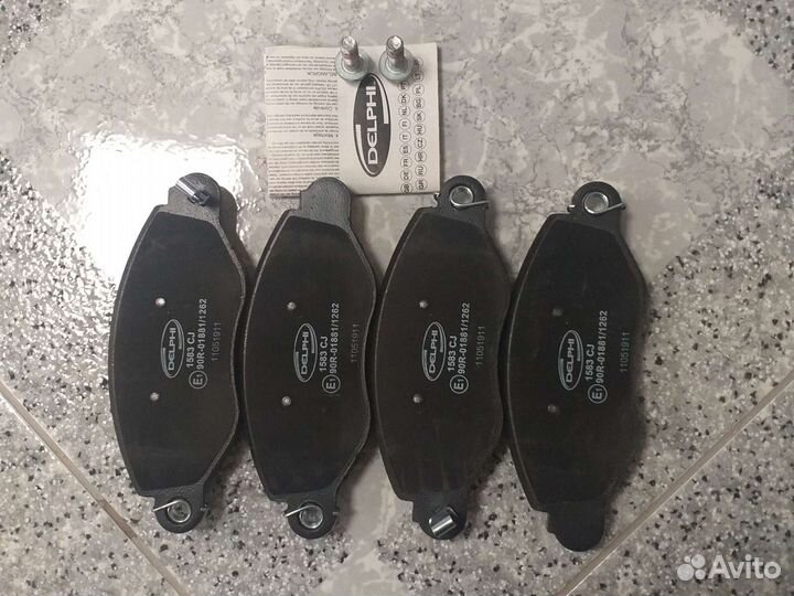 Тормозные колодки передние Ford Transit 2000-2006