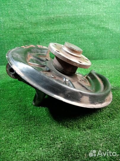 Цапфа задняя левая Volkswagen Golf 5 BLG 1.4 2008