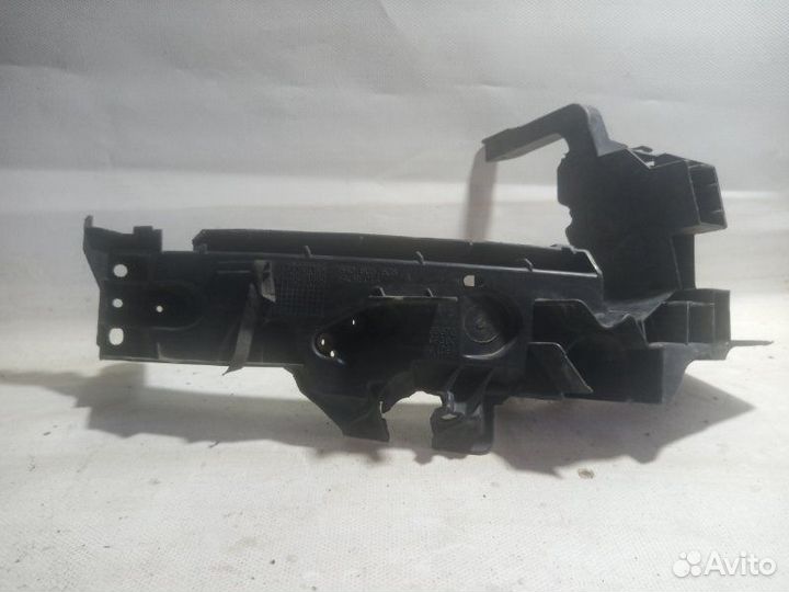 Крепление фары переднее правое Audi Q5 8R 2010