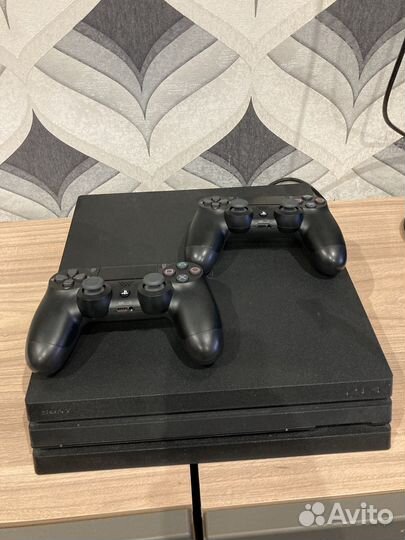PS4 Pro 1TB CUH-7208B