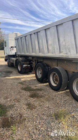 Volvo F12 с полуприцепом, 1991