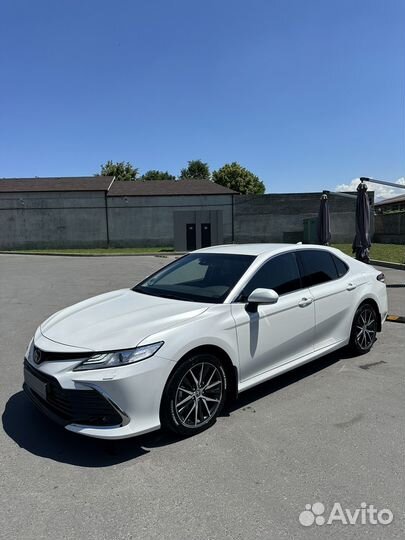 Toyota Camry 2.5 AT, 2021, 5 000 км