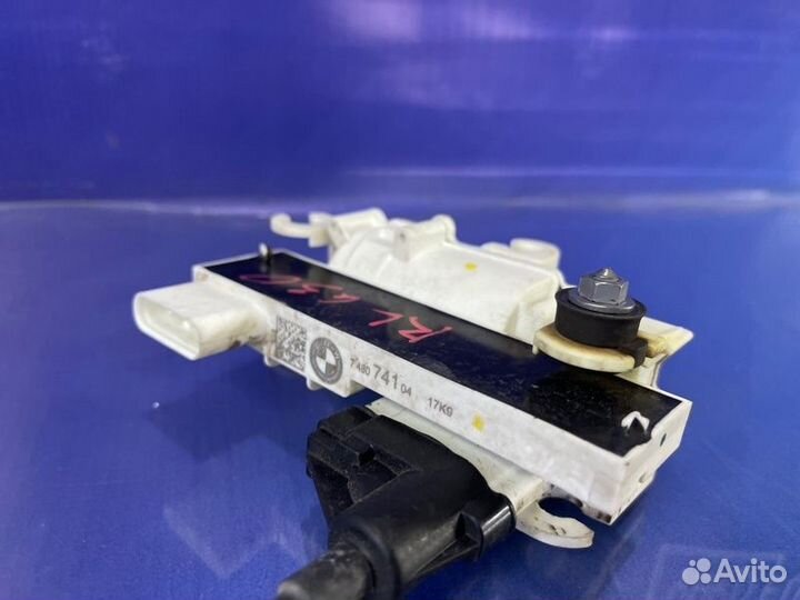 Замок двери задней левой BMW 5-Series/M5