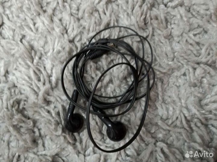 Наушники проводные