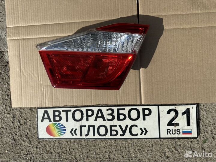 Фонарь задний правый внутренний Camry V50