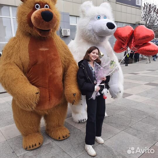 Белый мишка на поздравление
