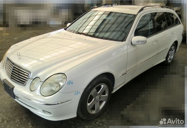 Форсунка омывателя фар правая Mercedes-Benz E320