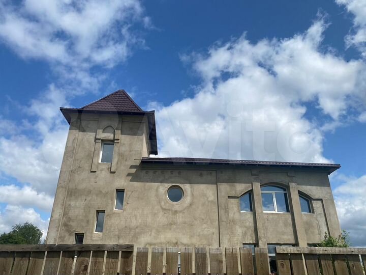 Дом 364,7 м² на участке 12 сот.