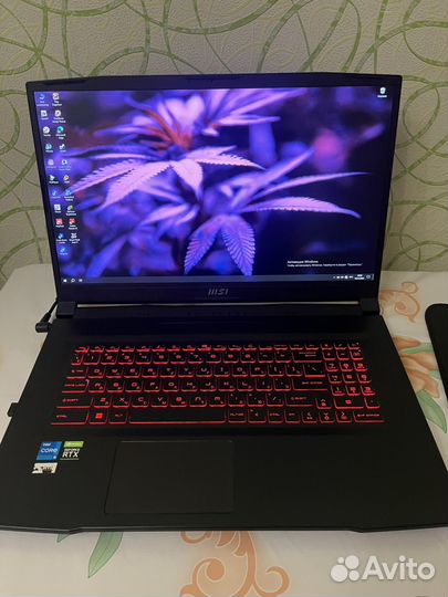 Продам ноутбук MSI katana GF76 12UC игровой