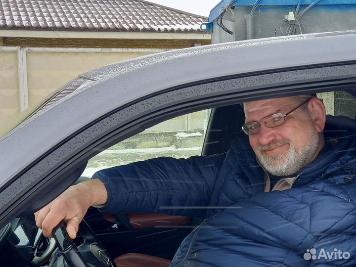 Помощник по хозяйству с проживанием, охранник